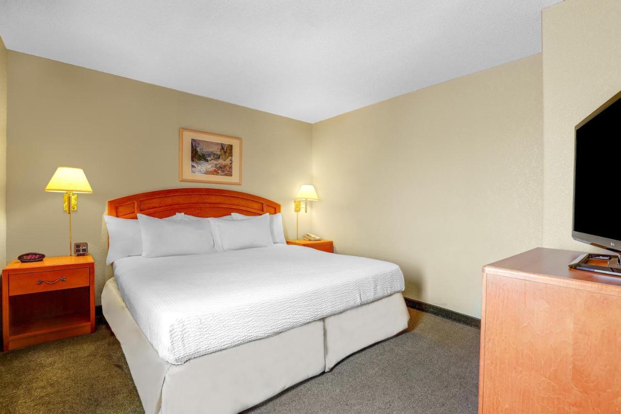 Days Inn By Wyndham Red Deer Kültér fotó