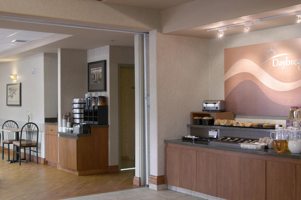 Days Inn By Wyndham Red Deer Kültér fotó