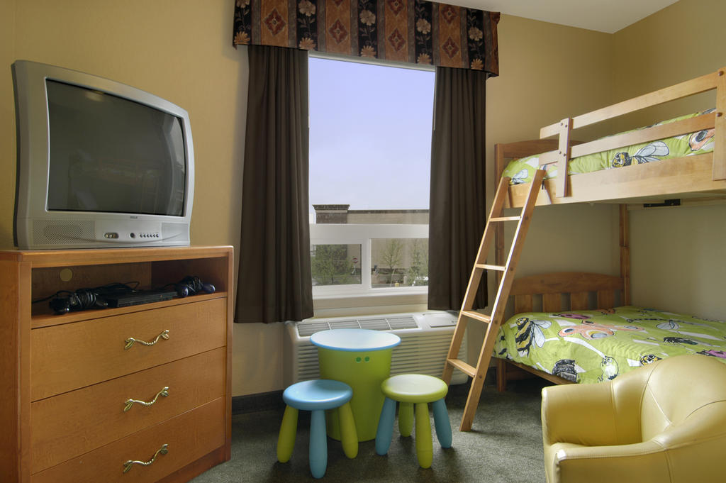 Days Inn By Wyndham Red Deer Szoba fotó