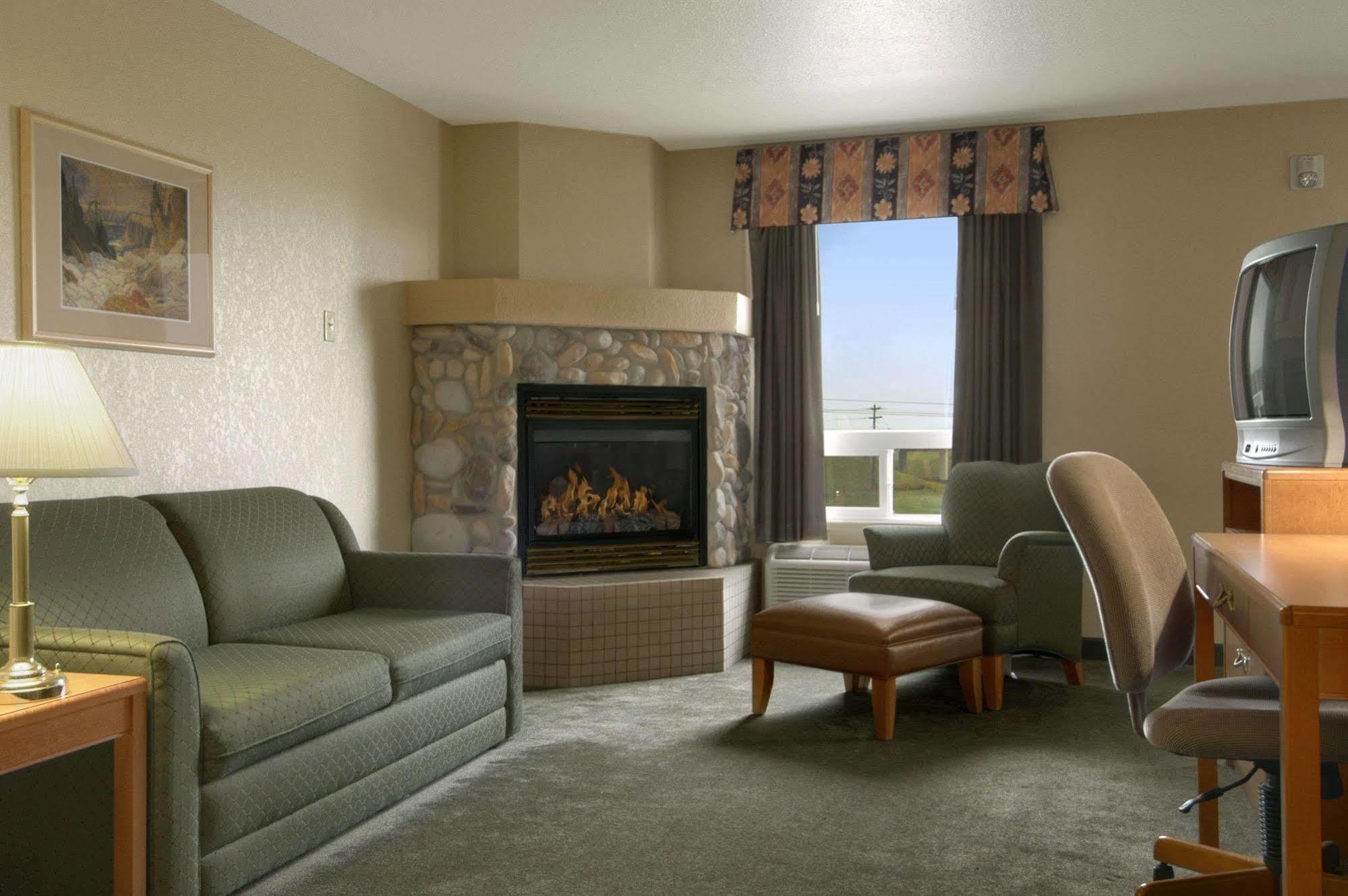 Days Inn By Wyndham Red Deer Szoba fotó